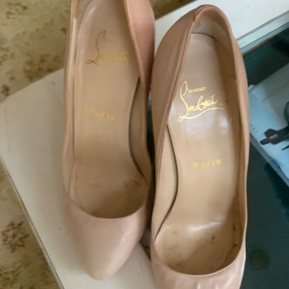 Christian Louboutin Nude Pumps - Picture 6 of 10